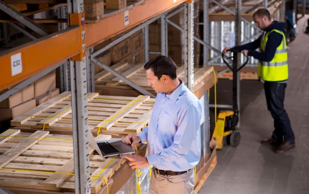 the role of technology in warehouse management