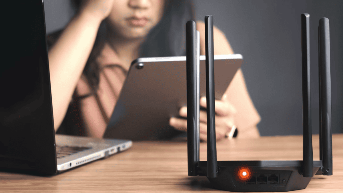 Blinking Orange Light on Router: What It Means